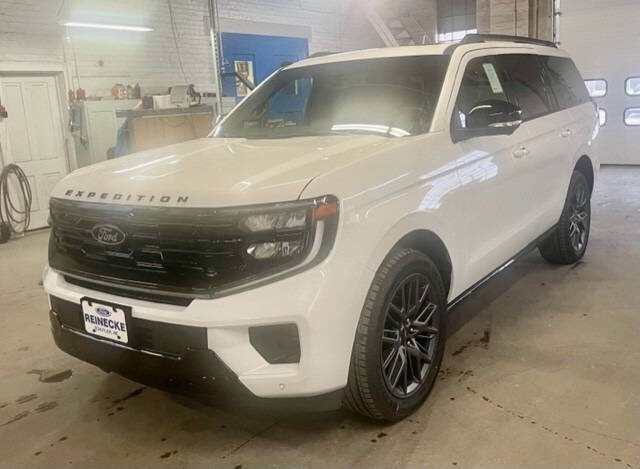2025 Ford Expedition Platinum's photo
