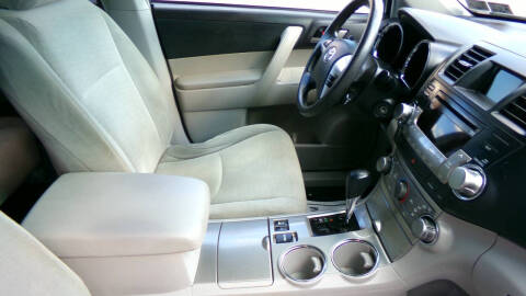 2012 Toyota Highlander SE