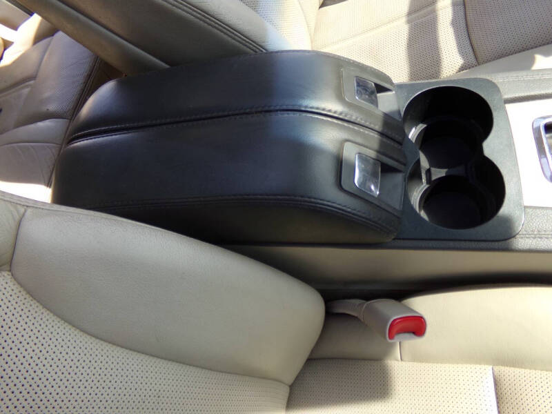 2011 Lincoln MKT EcoBoost