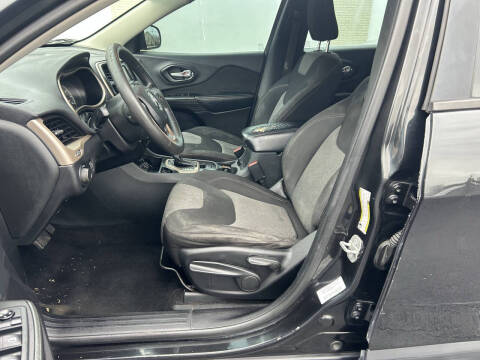 2014 Jeep Cherokee Sport