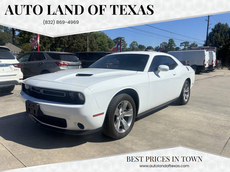 2022 Dodge Challenger SXT's photo