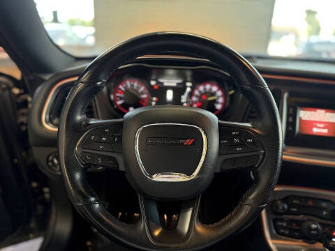 2017 Dodge Challenger SXT