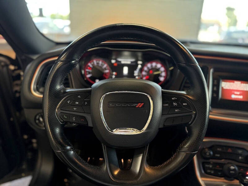 2017 Dodge Challenger SXT