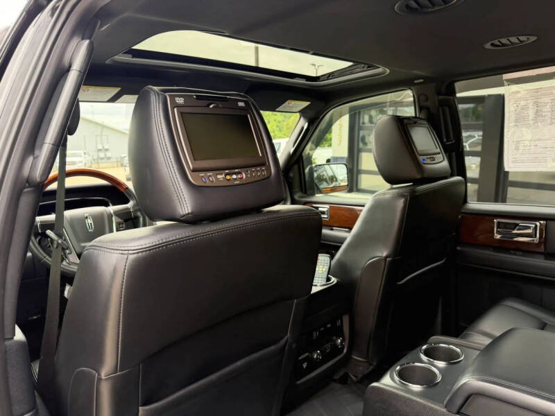 2016 Lincoln Navigator Select