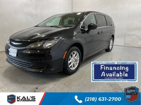 2017 Chrysler Pacifica for sale at Kal's Kars - VANS in Wadena MN