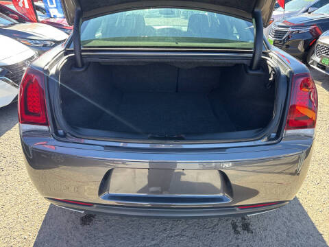 2023 Chrysler 300 Touring