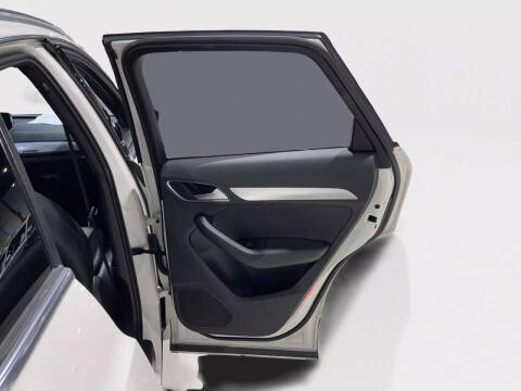 2017 Audi Q3 2.0T quattro Premium Plus