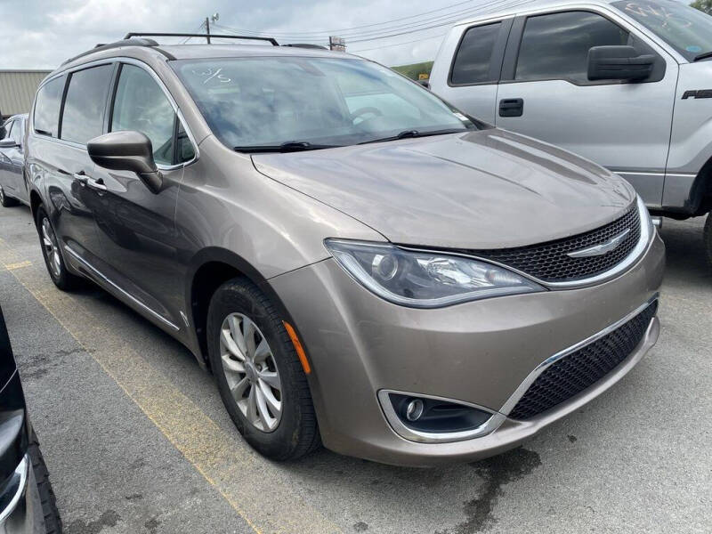 2017 Chrysler Pacifica for sale at Newcombs North Certified Auto Sales in Metamora MI