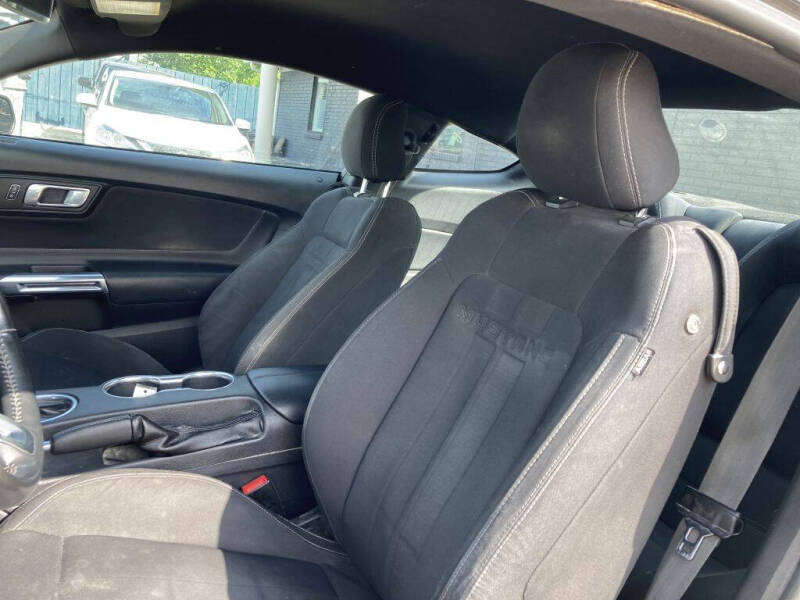 2020 Ford Mustang EcoBoost