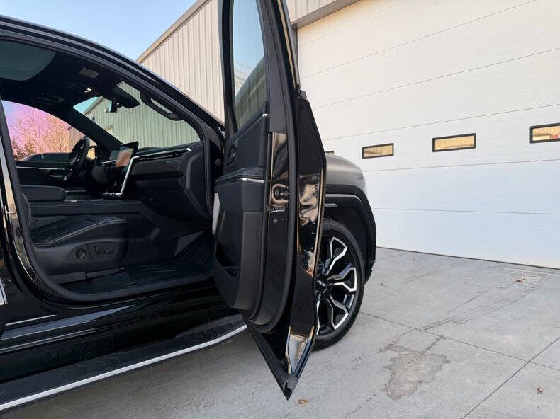 2025 GMC Sierra EV Denali