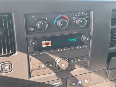 2025 Chevrolet Express 2500