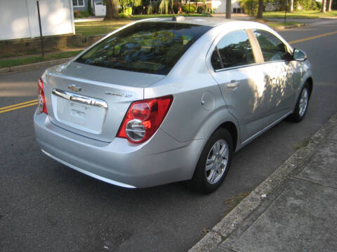 2016 Chevrolet Sonic LT Auto