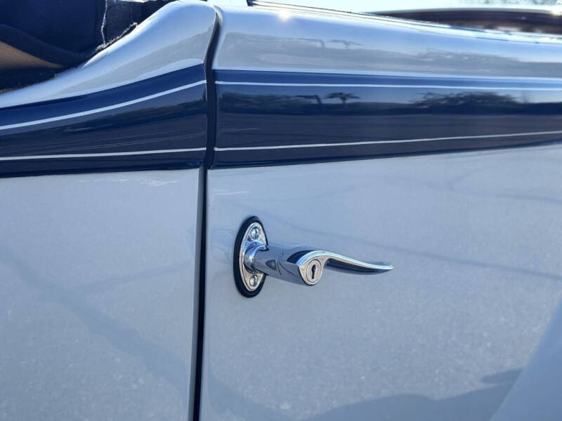 1932 Packard Deluxe 8