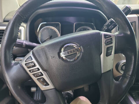 2017 Nissan Titan SV