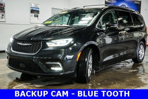 2021 Chrysler Pacifica for sale at Zeigler Ford of Plainwell - Jeff Bishop in Plainwell MI