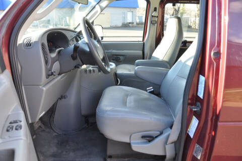 2005 Ford E-Series E-350 SD XLT