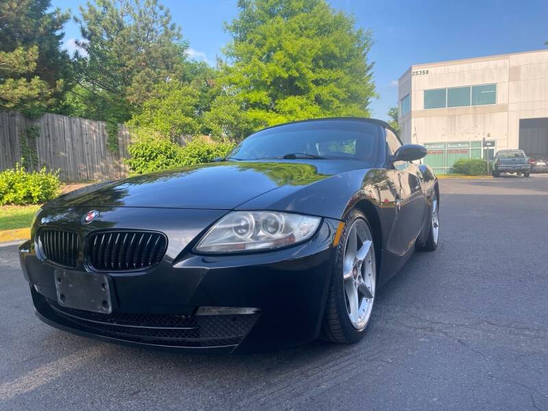 2007 BMW Z4 for sale at Super Bee Auto in Chantilly VA