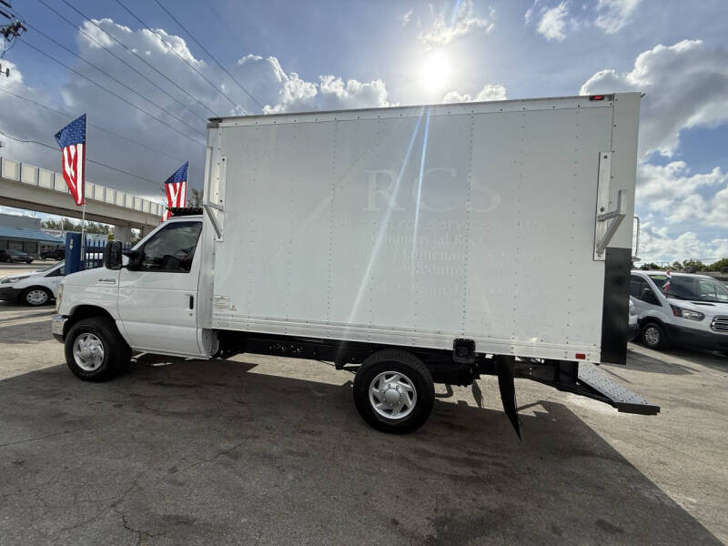 2017 Ford E-Series E-350 SD