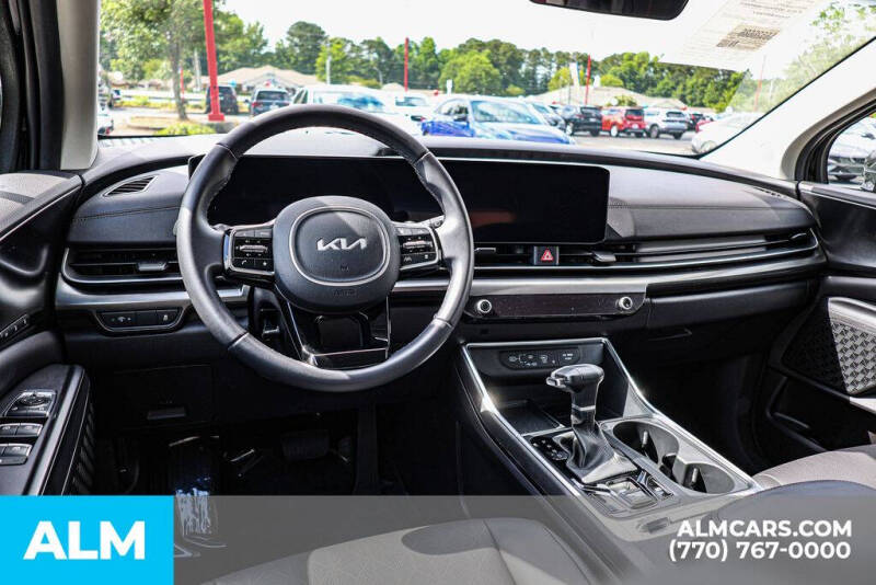 2025 Kia Carnival SX
