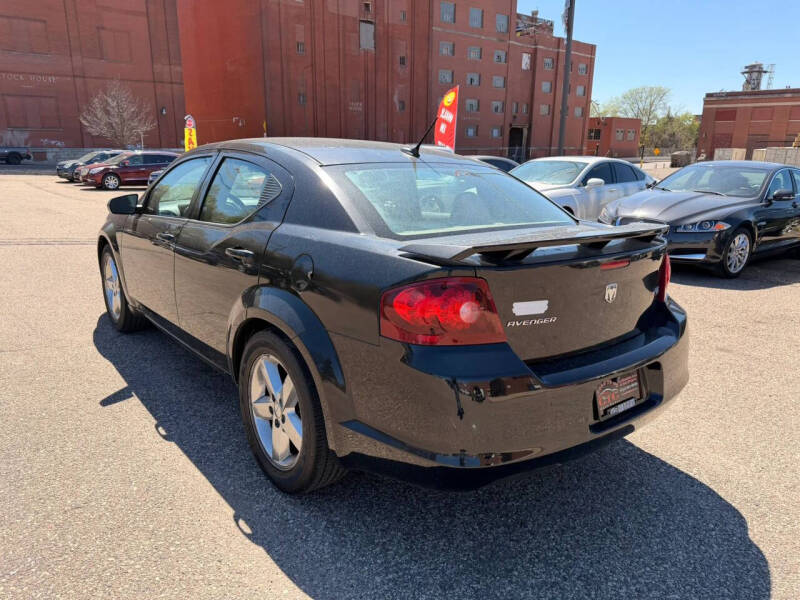 2013 Dodge Avenger SE