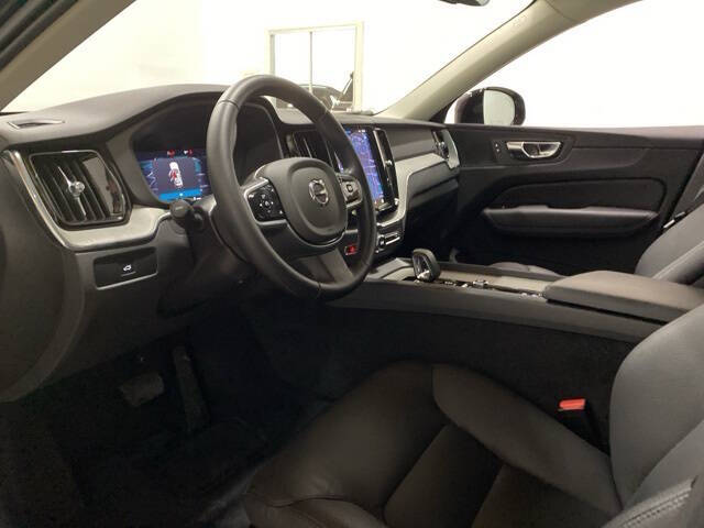 2025 Volvo XC60 B5 Plus Dark Theme