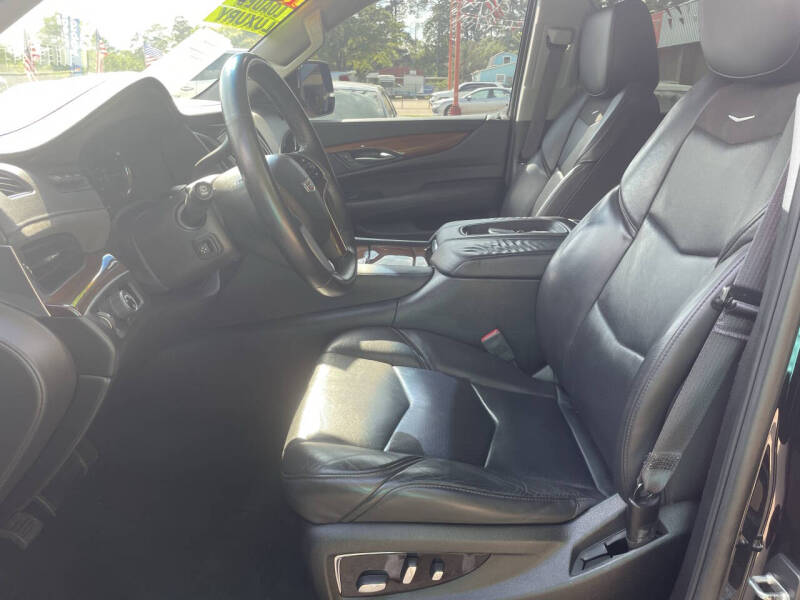 2017 Cadillac Escalade Luxury