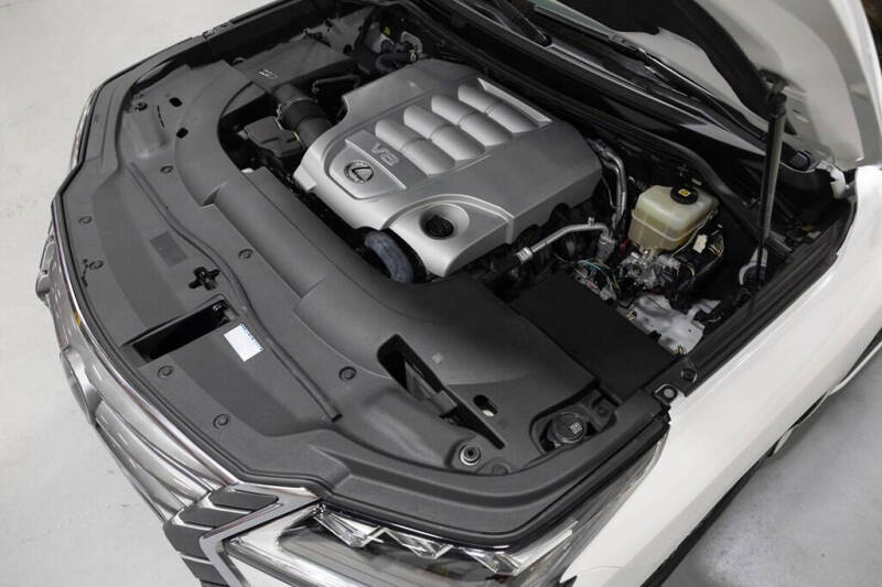 2021 Lexus LX 570 Three-Row