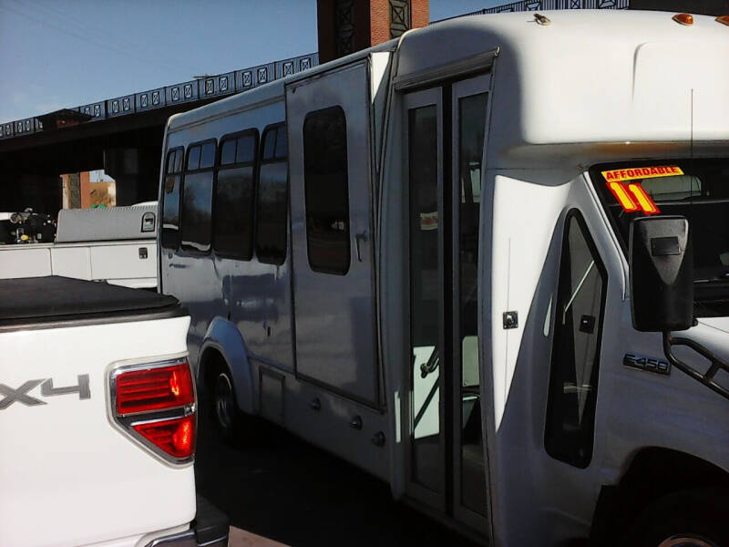 2011 Ford E-Series E-450 SD