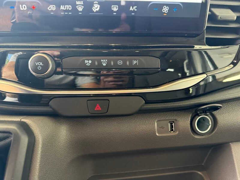 2025 Ford Transit 350 XLT