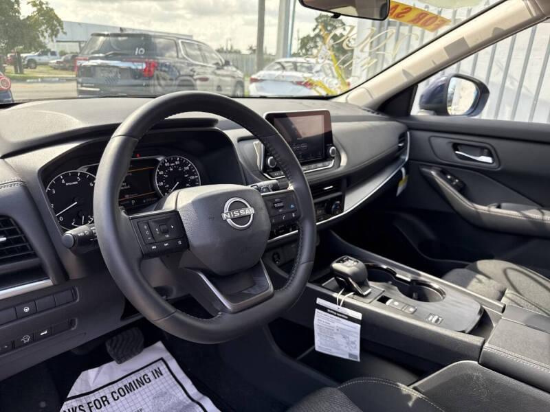 2025 Nissan Rogue SV