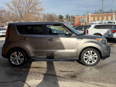 2015 Kia Soul +