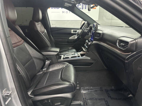 2022 Ford Explorer Platinum