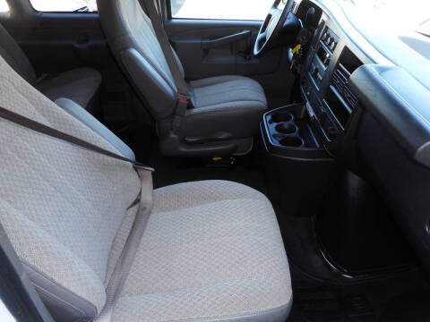 2017 Chevrolet Express LT 3500