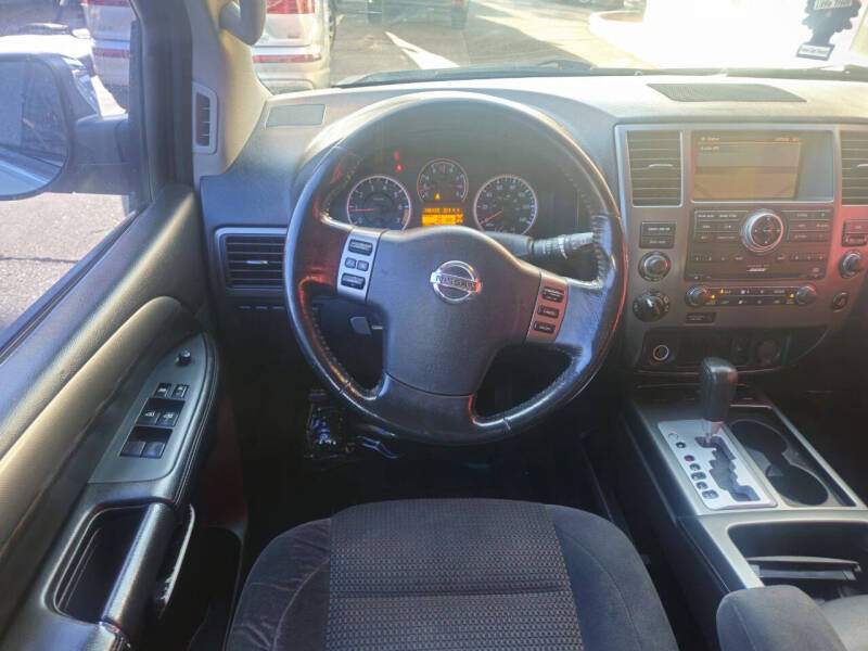 2011 Nissan Armada SV
