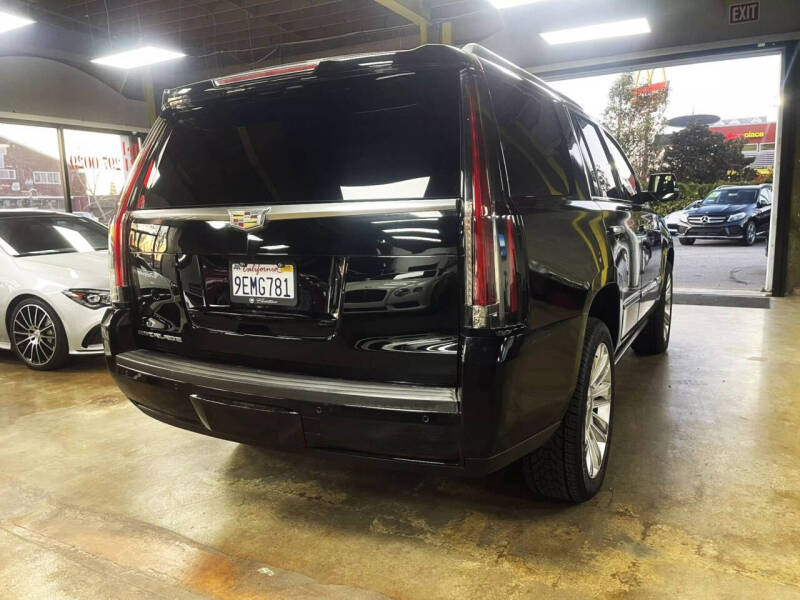 2016 Cadillac Escalade Platinum