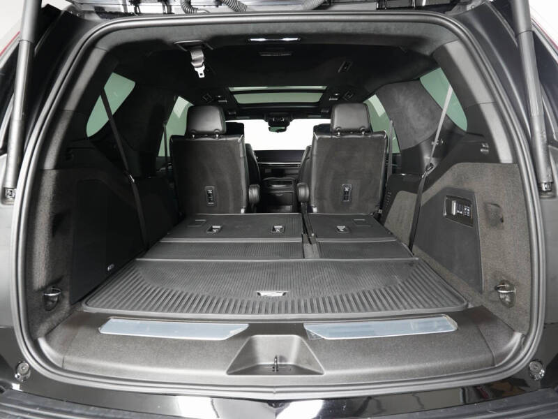 2025 Cadillac Escalade Sport Platinum