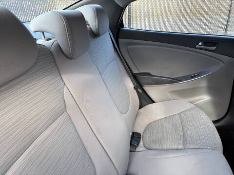 2017 Hyundai Accent SE