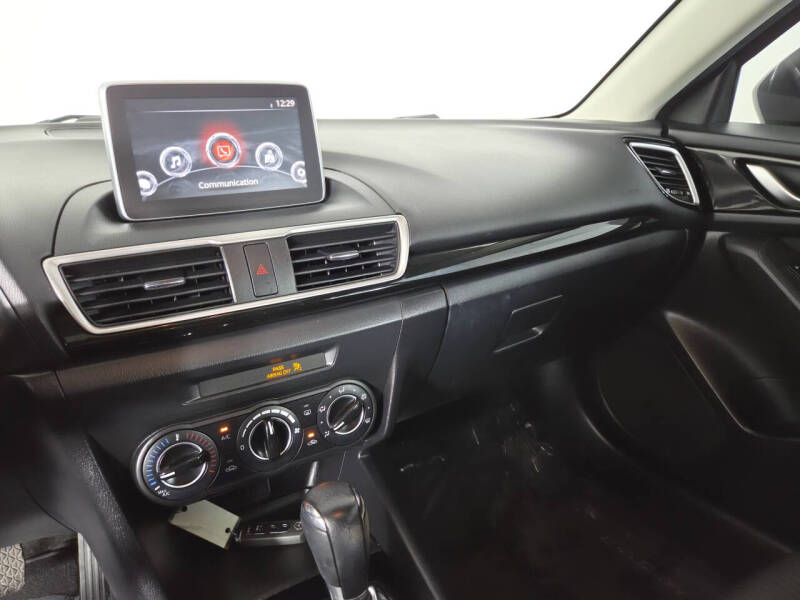 2016 Mazda MAZDA3 i Touring