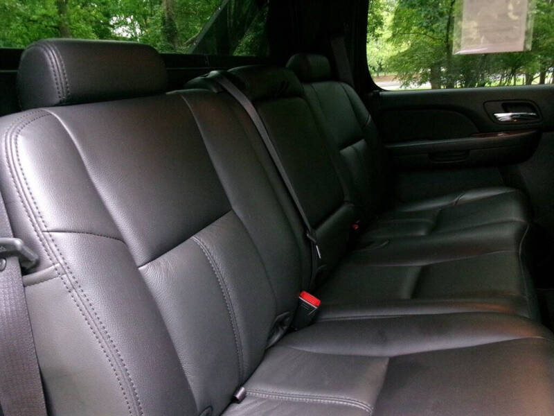 2012 Chevrolet Avalanche LS
