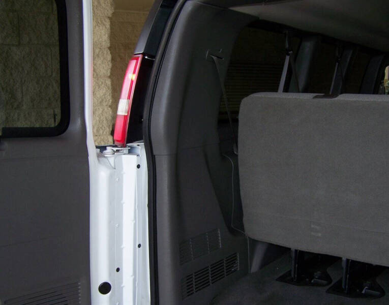 2017 Chevrolet Express LT 2500