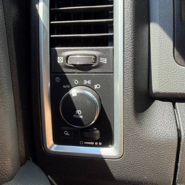 2018 RAM 1500 SLT