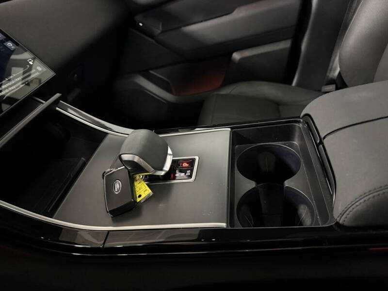 2024 Land Rover Range Rover Velar P250 Dynamic SE