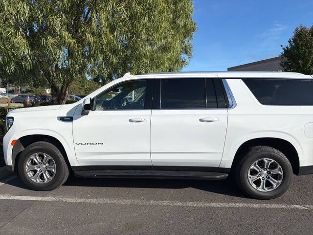 2022 GMC Yukon XL SLE