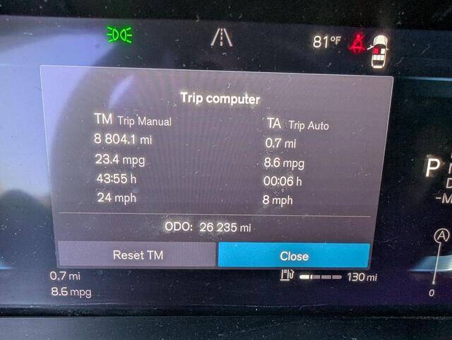 2023 Volvo XC60 B5 Plus Dark Theme