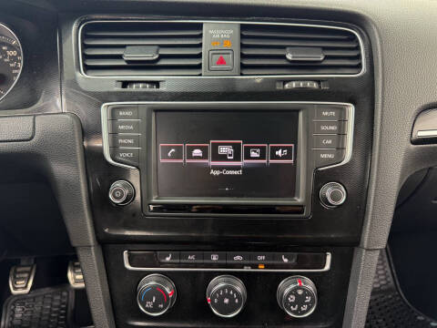 2017 Volkswagen Golf GTI Autobahn