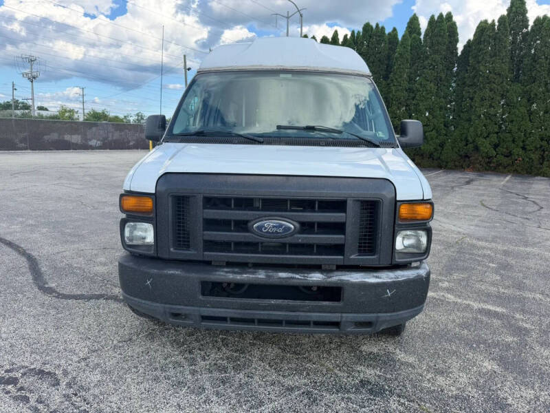2011 Ford E-Series E-350 SD