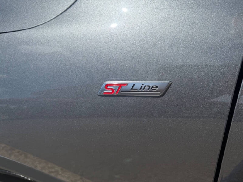 2025 Ford Escape ST-Line