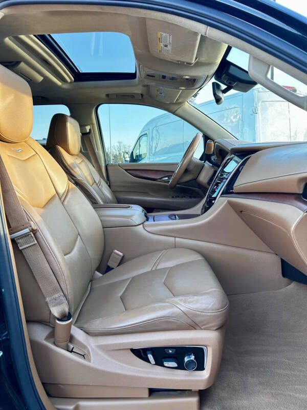 2016 Cadillac Escalade Platinum