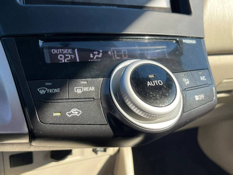 2013 Toyota Prius v Three