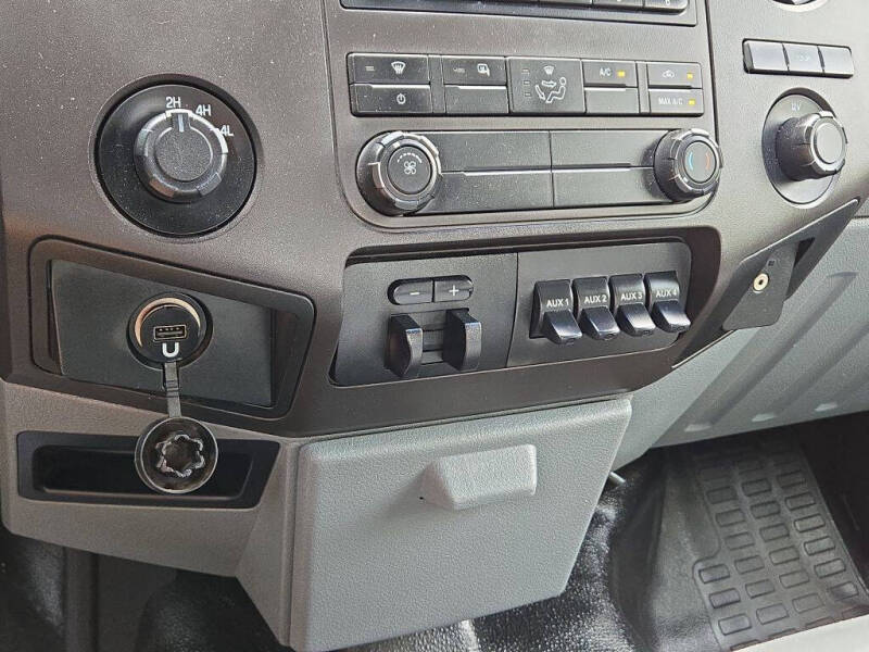 2015 Ford F-350 Super Duty XL